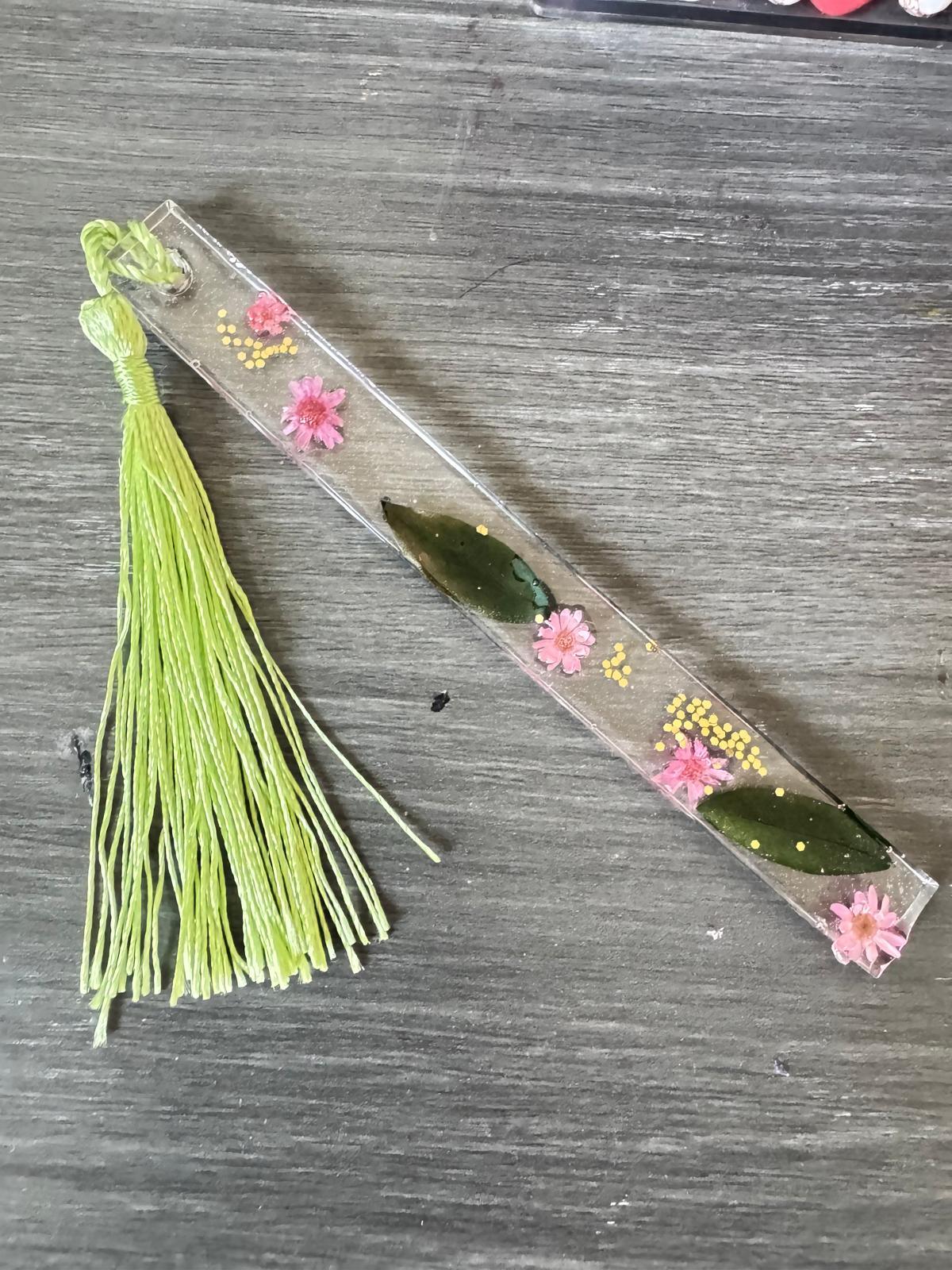 Handmade Resin Bookmark with Real Pressed Flowers - GalaxyArtWork