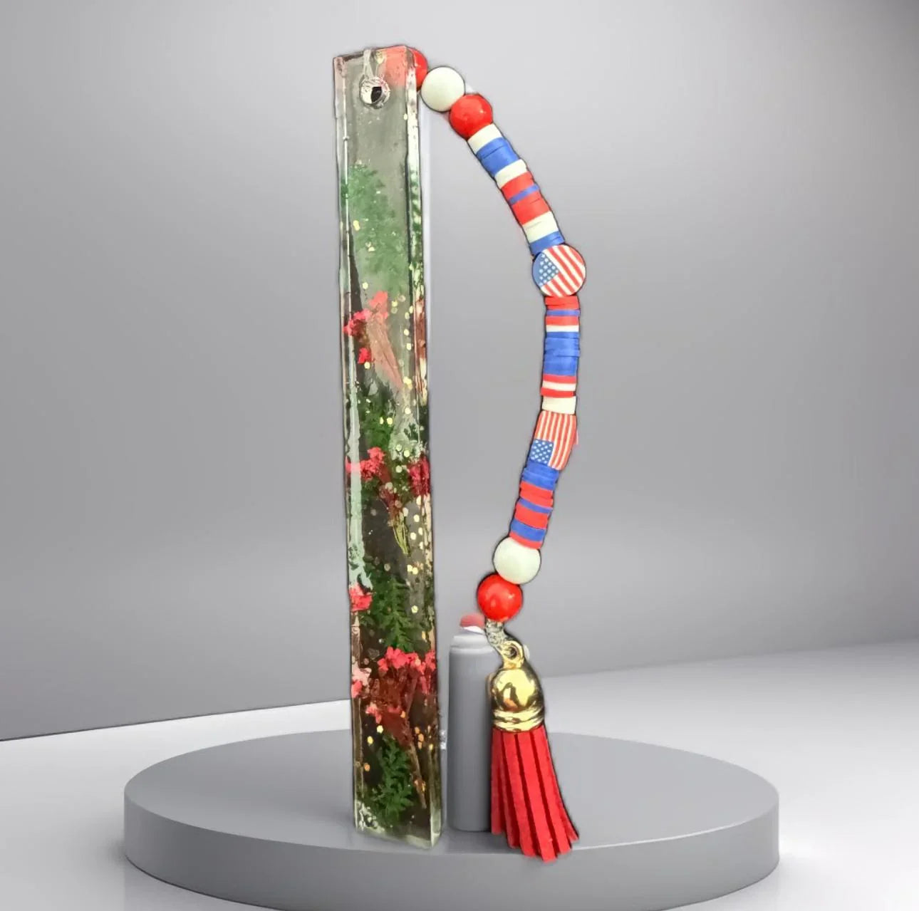 handmade-usa-themed-resin-bookmark