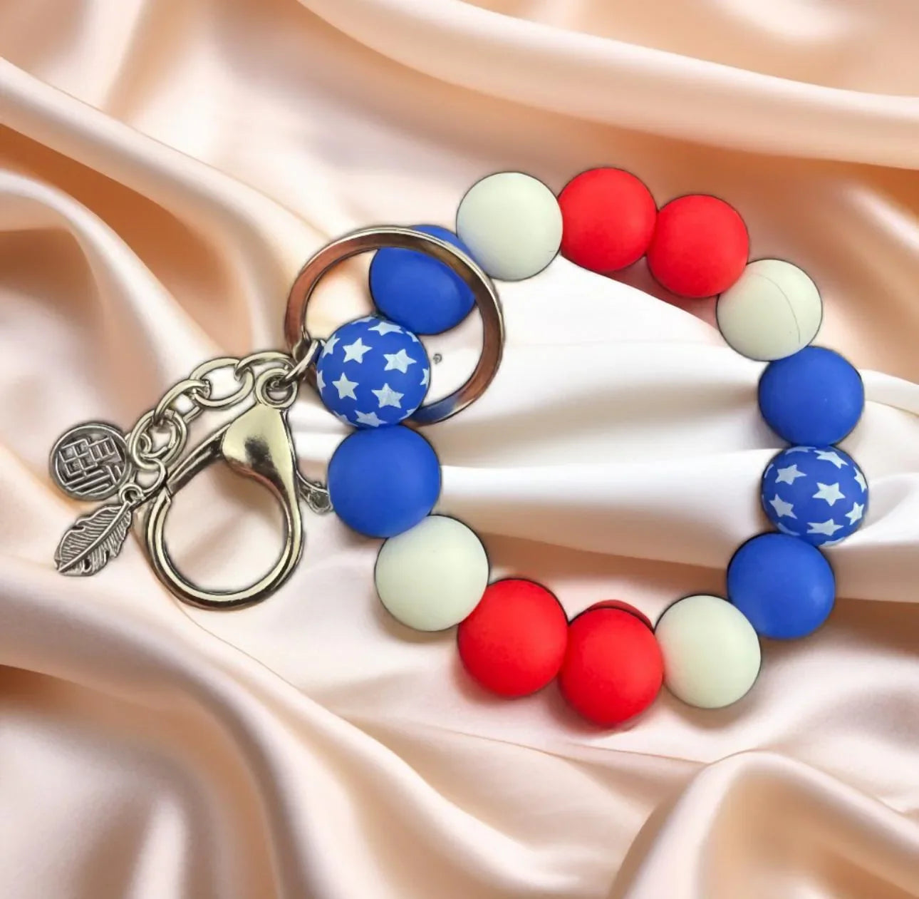 patriotic-silicone-bead-keychain-bracelet-red-white-blue-usa-stars-edition