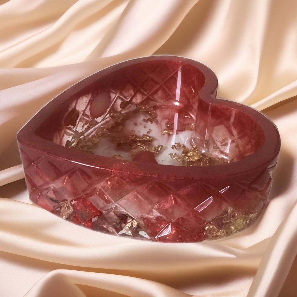 Heart-Shaped Resin Jewel Bowl"