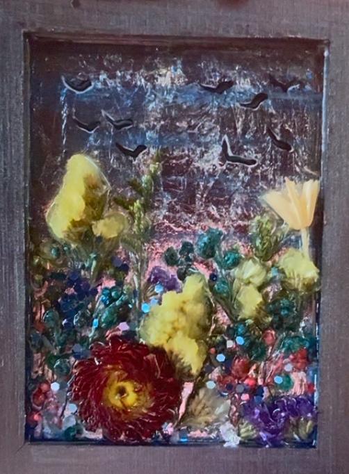 Handmade Dried Flower Frame with Birds and Glitter Accents