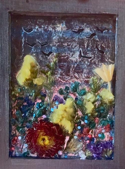 Handmade Dried Flower Frame with Birds and Glitter Accents